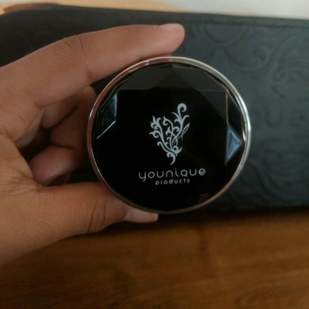 Younique concealer corrector